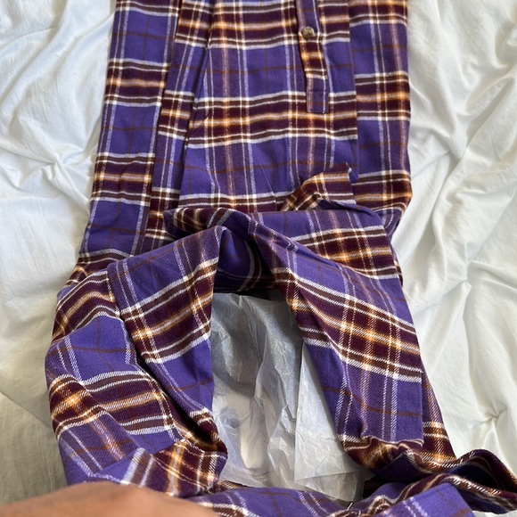 🚨NEW🚨Hocus Pocus Mary Flannel- Cakeworthy XL - Picture 12 of 12